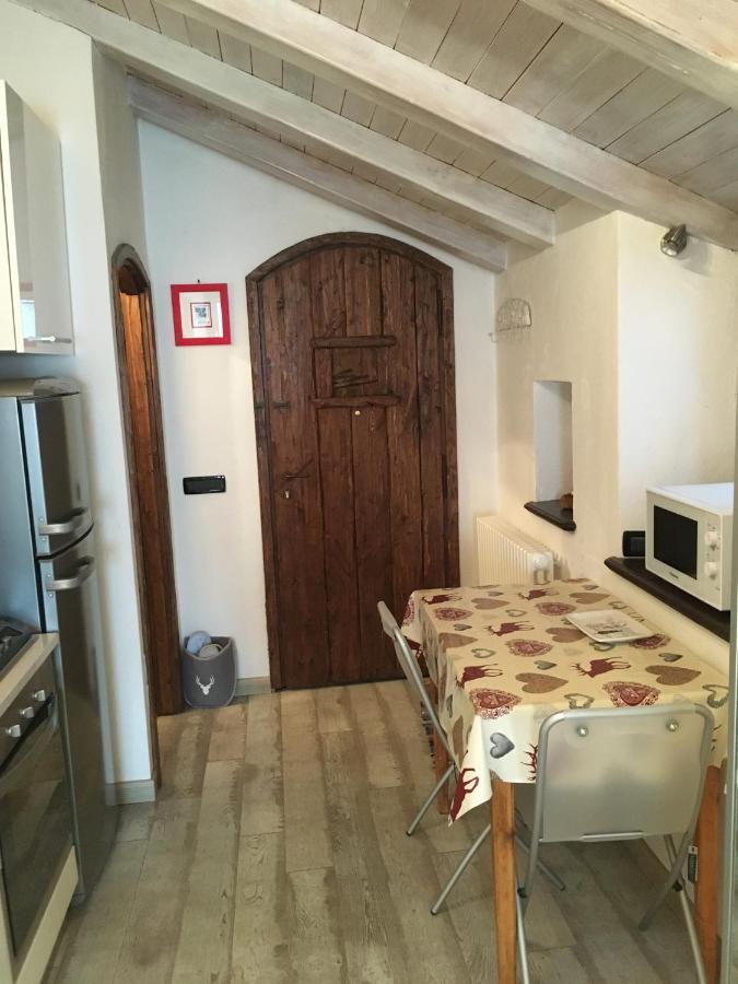 Appartamento In Casa D'Epoca Aosta Luaran gambar